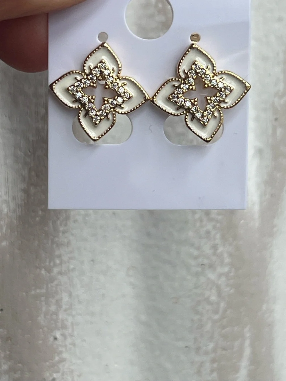 ⭐️-Gold and Cream Floral Stud Earrings with pavé floral cut out center